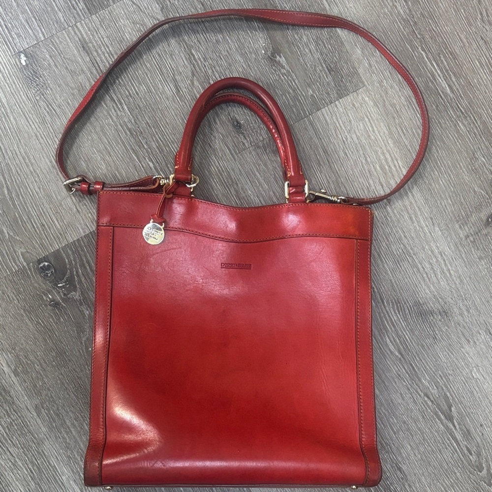 Dooney & Bourke Alto Collection Elegant Leather Tote